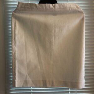 🕊️ Liz Claiborne Classic White Pencil Skirt - Size 12 Descripción: Classic and
